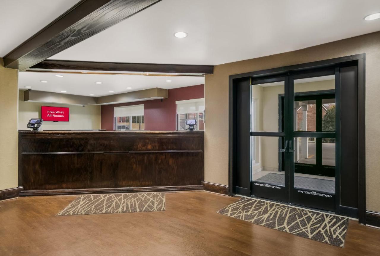 Red Roof Inn & Suites Knoxville East Bagian luar foto